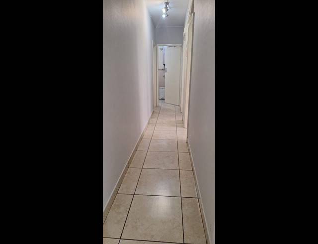 2 BEDROOM APARTMENT FOR SALE IN ESSENWOOD
